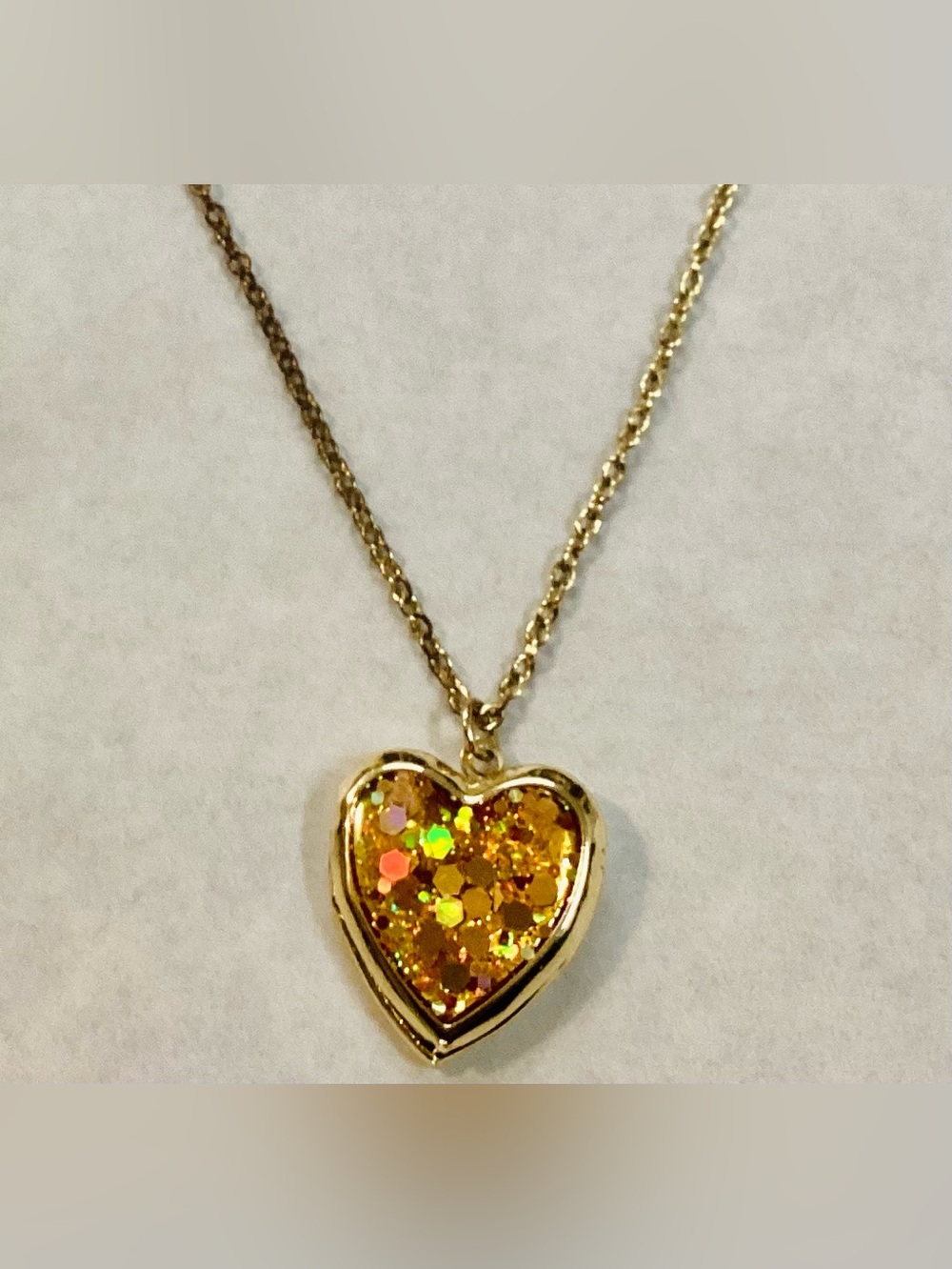 Gold Style Heart Locket Pendant Necklace (So cute) 🥰